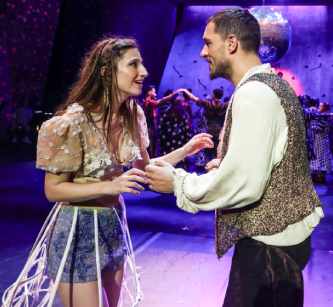 Aşık Shakespeare: Aşk ve Tiyatronun Büyüsü